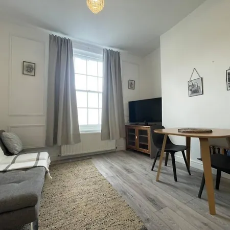 Comfy, Modern, Convenient, Parking! Apartamento Cheltenham Exterior foto