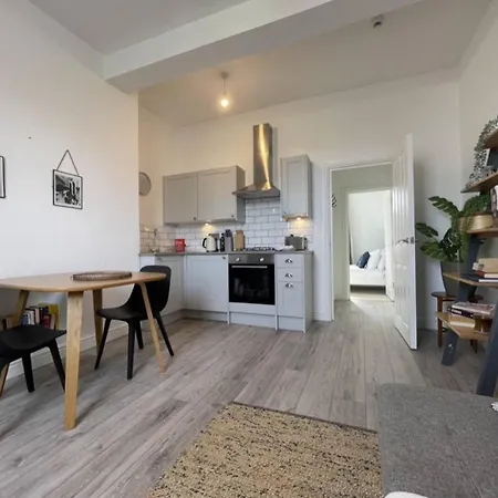 Comfy, Modern, Convenient, Parking! Apartamento Cheltenham Exterior foto