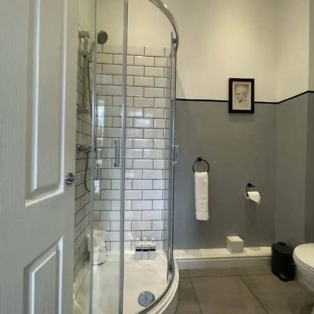 Comfy, Modern, Convenient, Parking! Apartamento Cheltenham Exterior foto